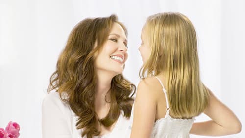 Bound By a Secret Bild 2