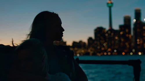 Below Her Mouth Bild 6