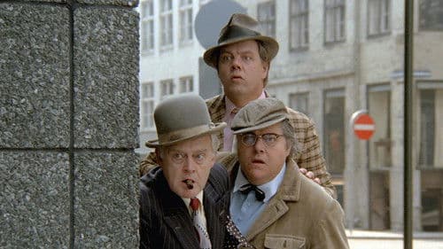 Die Olsenbande fliegt über die Planke Bild 4