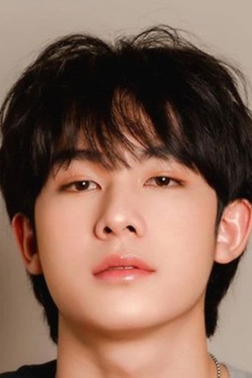 อามัส ผิวพุ่ม