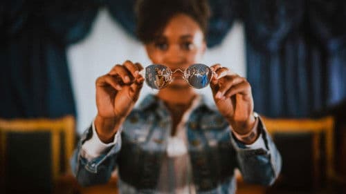 Eavesdropping on the Elders Bild 1