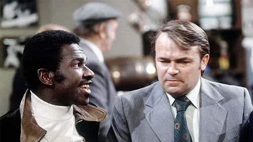 Love Thy Neighbour Bild 1