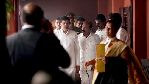 பொன்மகள் வந்தாள் Bild 8