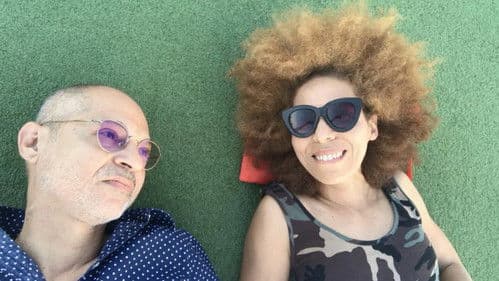 The Trees Were Spelling Love Backwards Bild 2