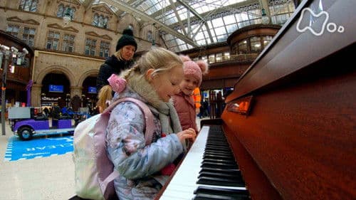 駅ピアノ・空港ピアノ・街角ピアノ Bild 1