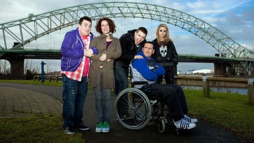 Two Pints of Lager and a Packet of Crisps Bild 3