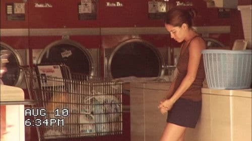 Alone With Her Bild 2