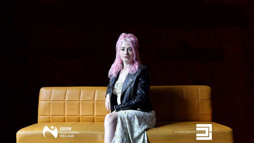 Janet Devlin: Young, Female & Addicted Bild 1