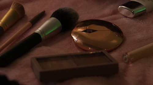 Hidden Identities Bild 2