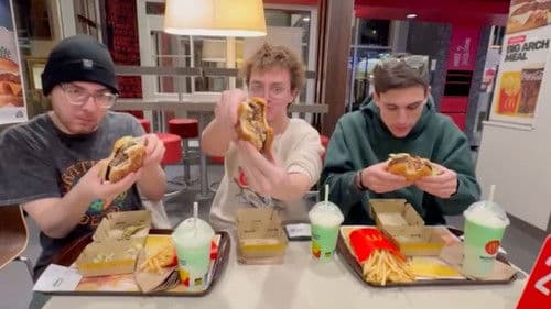 "The Gang Tries The Big Arch" Bild 3