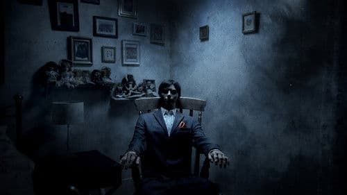 A Doll Distorted Bild 1