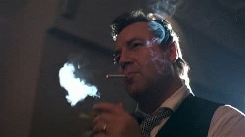 Love, Honour and Obey Bild 3