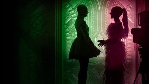 Defying Gravity: The Curtain Rises on Wicked Bild 7