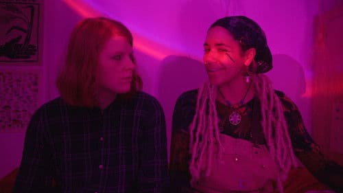 Kate and Maeve Get Trashed Bild 1