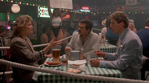 Eine Frau steht ihren Mann Bild 4