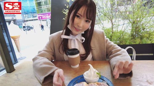 初めて出来た彼女との初夜…ピュアな見た目から想像できない物凄いエロテク大興奮の僕は性欲尽きるまでハメまくった Bild 2