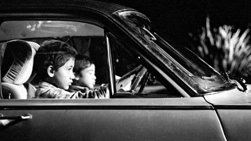 Two Cars, One Night Bild 1