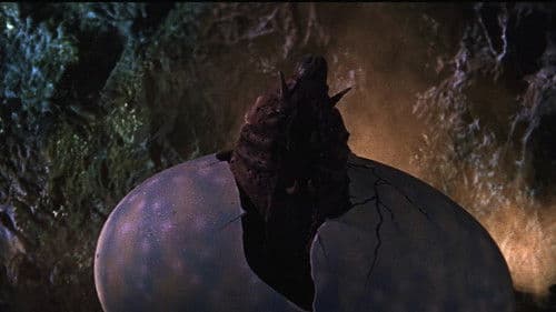 Mothra bedroht die Welt Bild 2