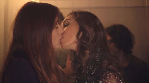 Broken Gardenias Bild 5