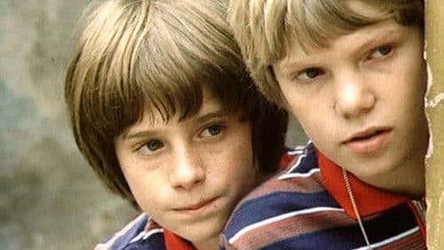 Neohlížej se, jde za námi kůň! Bild 1