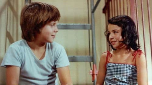 Isabel auf der Treppe Bild 1