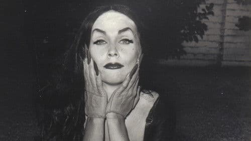 Vampira: The Movie Bild 1