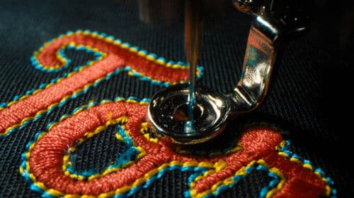 Sew Torn – Fäden des Verbrechens Bild 1