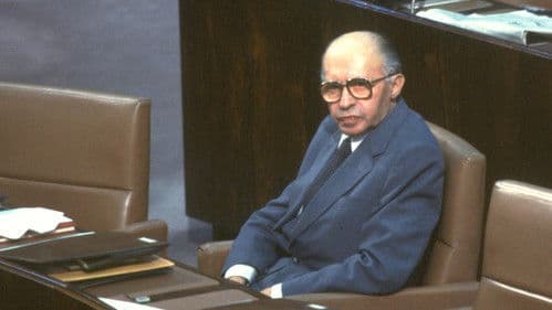 Menachem Begin: Peace and War Bild 1