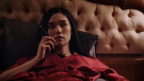 She's Just a Shadow Bild 2