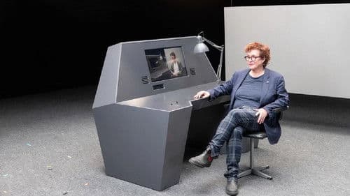 To Show or Not to Show Bild 1