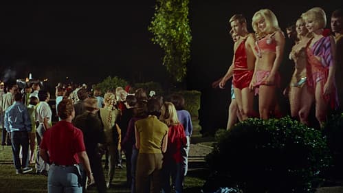 Village of the Giants Bild 1