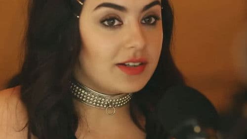 Charli XCX: The F-Word and Me Bild 2