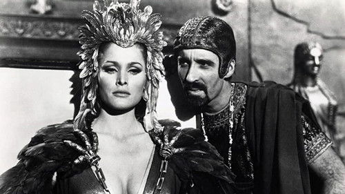 Herrscherin der Wüste Bild 5