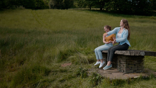 A Chat About Ducks Bild 1