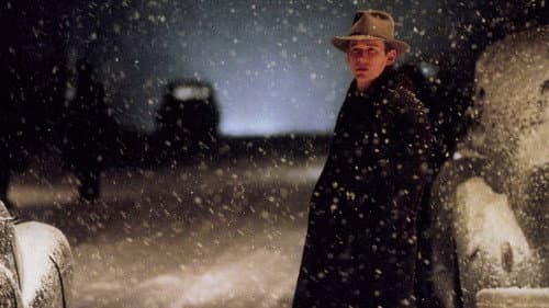 Schnee, der auf Zedern fällt Bild 7