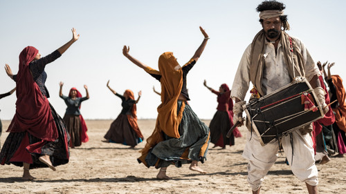 હેલ્લારો Bild 1