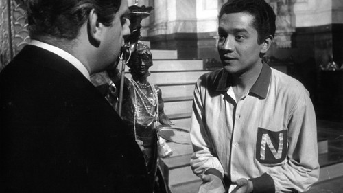 El centroforward murió al amanecer Bild 3