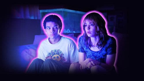 I Saw the TV Glow Bild 3