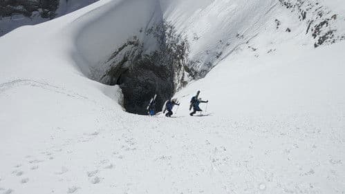 INSIDE- A Hole New Ski Experience Bild 1