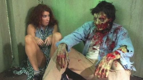 Werewolf in a Women's Prison Bild 7