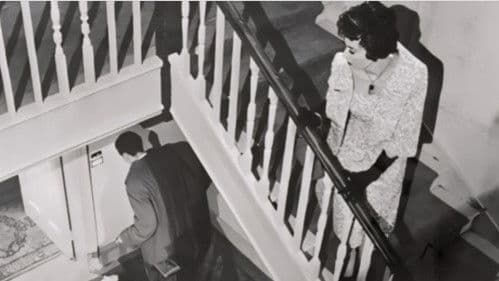 Moment of Indiscretion Bild 1