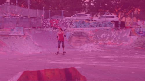 Girls and Boxes Bild 1