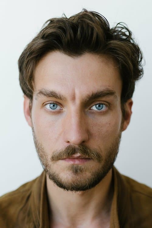 Виктор Михайлов