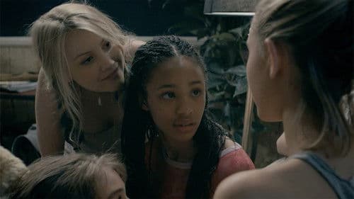 Let's Scare Julie Bild 6