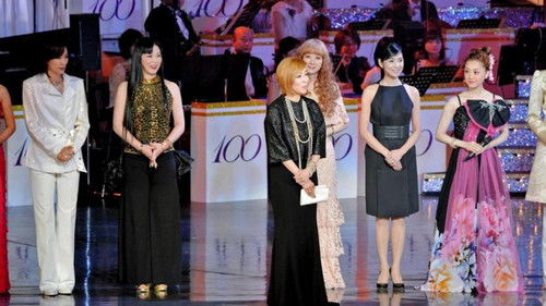 「宝塚歌劇100周年夢の祭典」 Bild 1