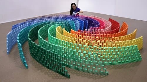 Lily Topples The World Bild 1