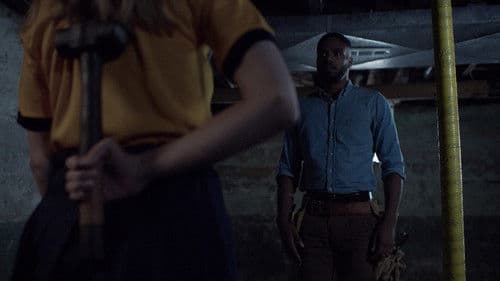 Girl on the Third Floor Bild 4