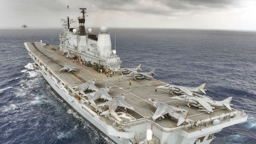 HMS Ark Royal Bild 1