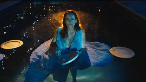 Cow Heavy and Floral Bild 1