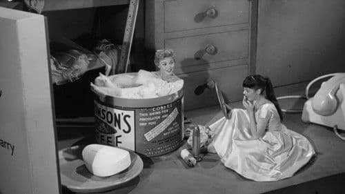 Attack of the Puppet People Bild 8